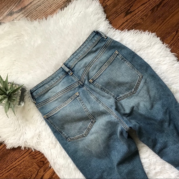 ASOS Distressed high waisted cropped denim jeans - Picture 5 of 7